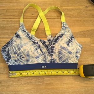 Victoria Secret sports bra 34D